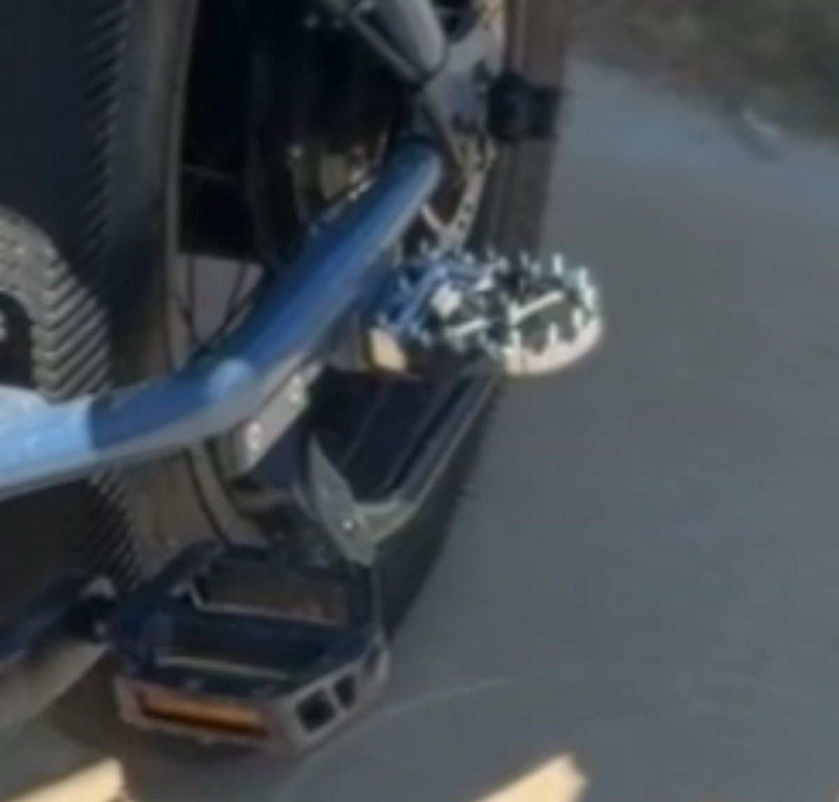 (Super73) Foot Pegs